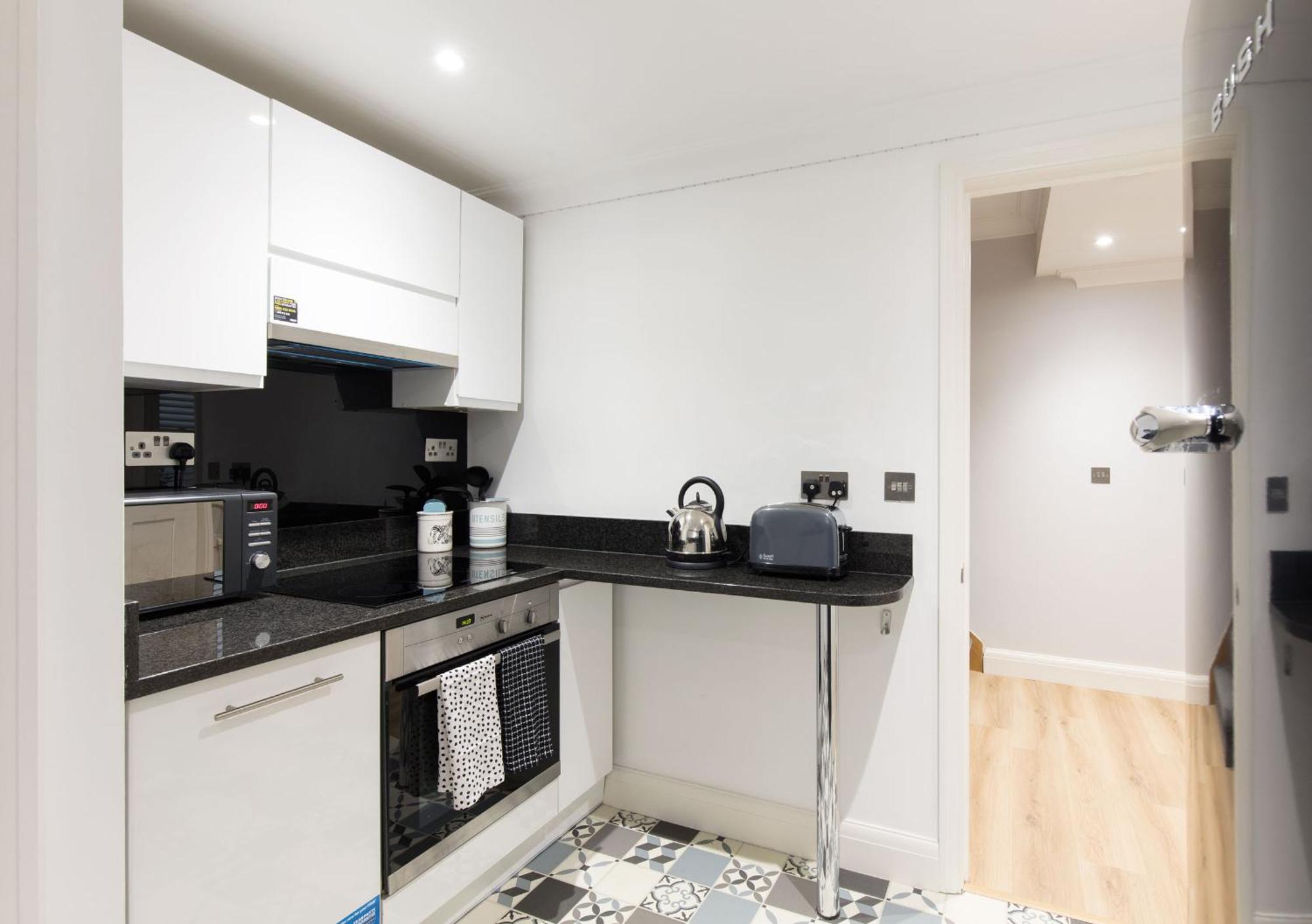Spacious Quiet 4Bedrooms 6Beds House With Private Garage 5Min Walk To Paddington Station Лондон Экстерьер фото